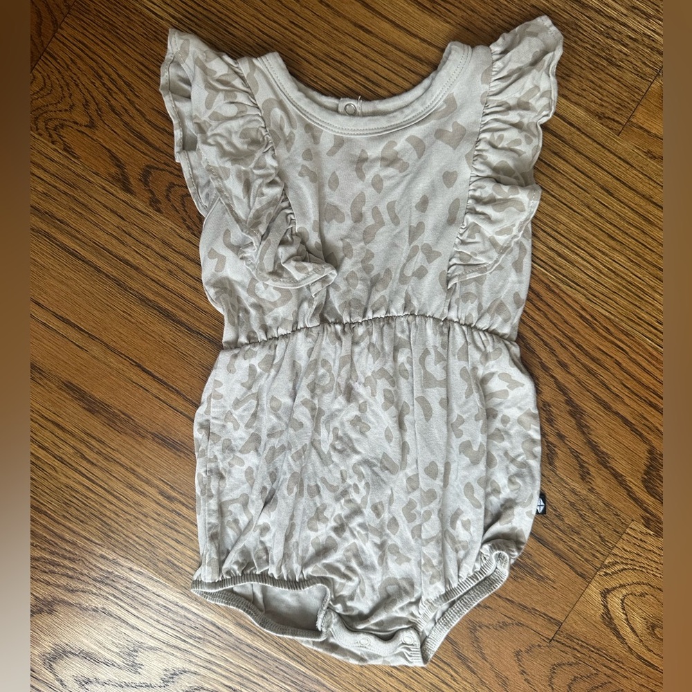 Kyte BABY Oat Leopard Bubble Romper